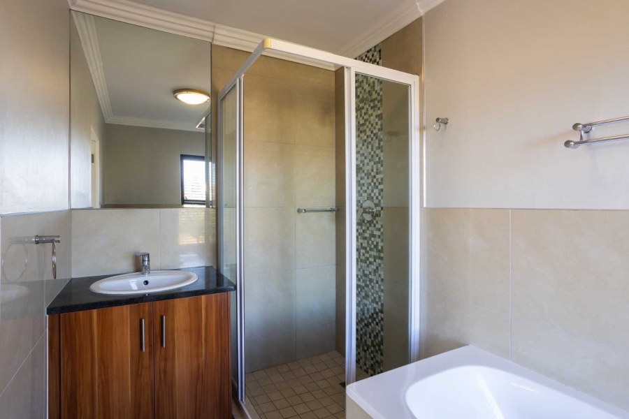 To Let 3 Bedroom Property for Rent in Val De Vie Estate Western Cape
